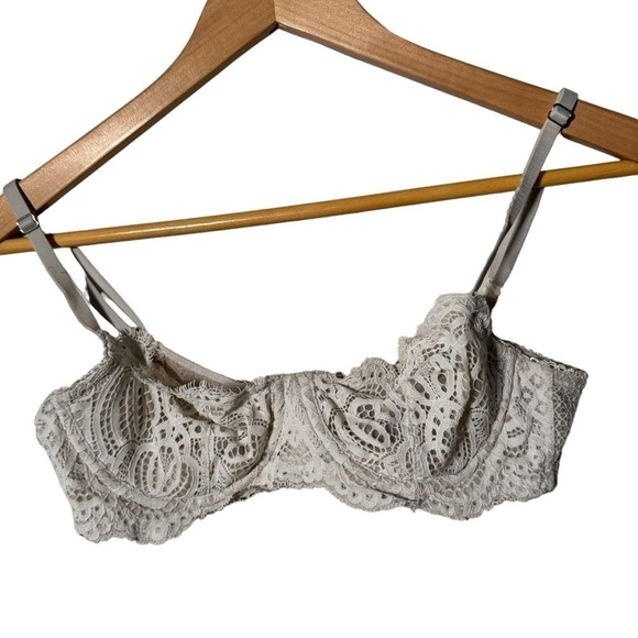 Victoria secret push up without padding 34C - Picture 1 of 5